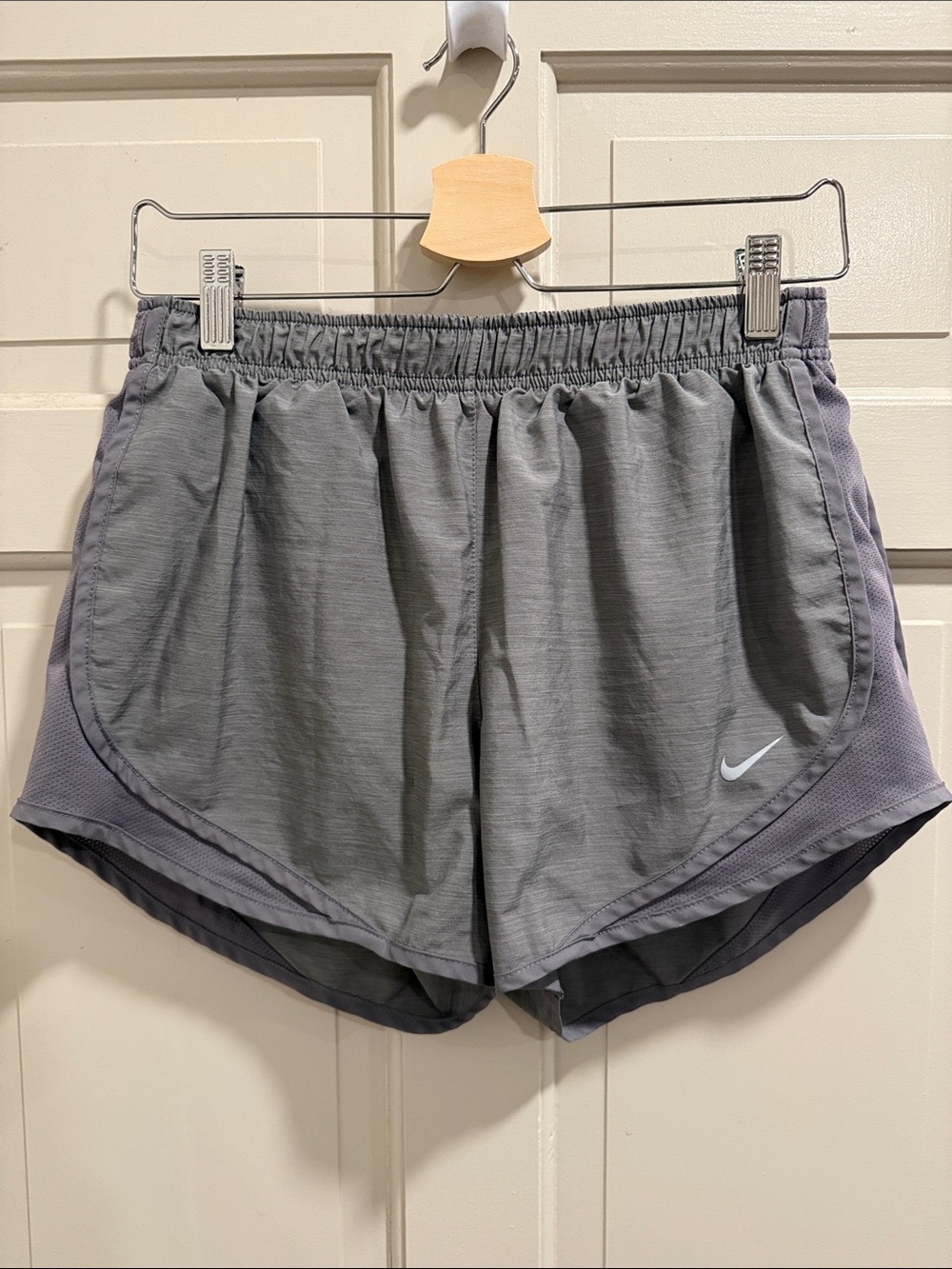 Nike Women's Dri-FIT Tempo 3" Running Shorts in the Gunsmoke / Wolf Grey Size M